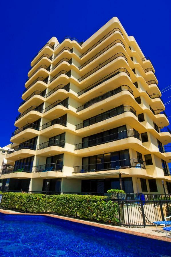 Pelican Sands Beach Resort Gold Coast Exterior photo